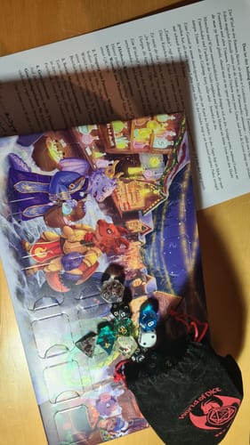 Customer photo review of Mystery Adventskalender 2025 (Würfel, RPG-Hörbuch, Gutscheine)