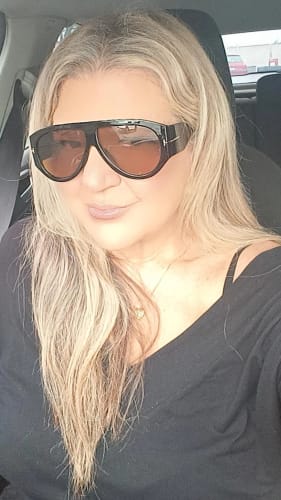Customer photo review of Óculos Brienza