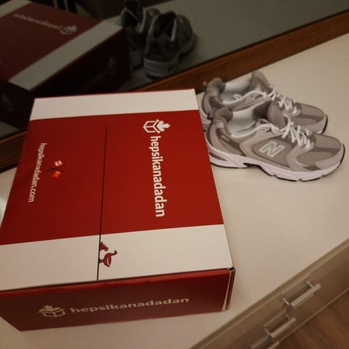 Customer photo review of New Balance 530 Raincloud with Shadow Grey and Silver Metallic MR530CK