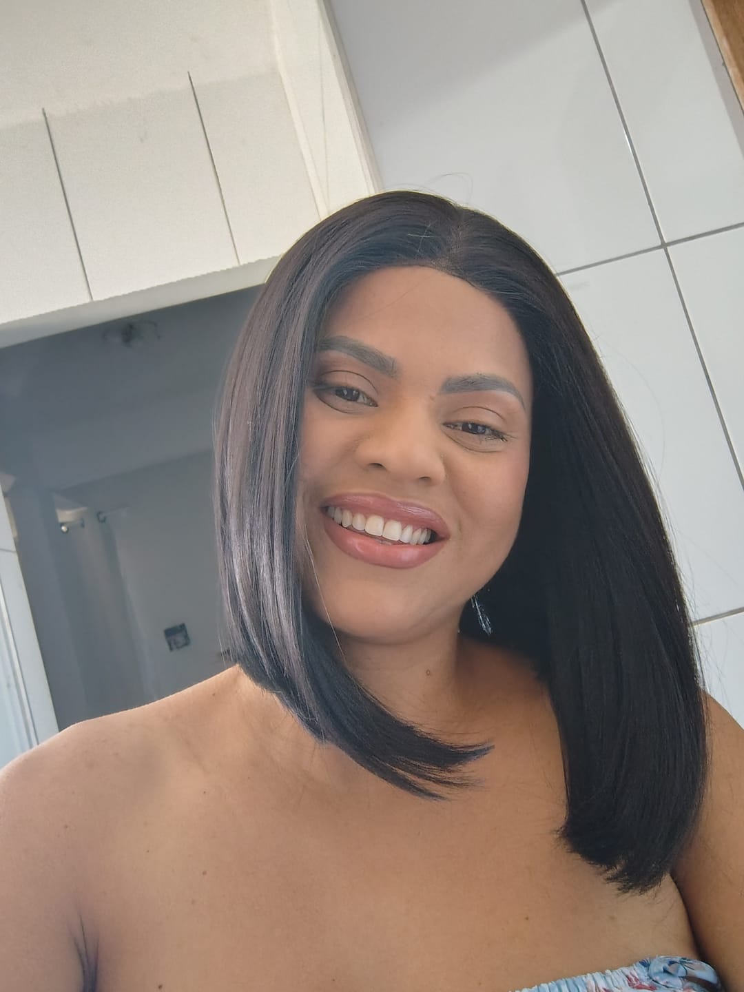 Customer photo review of Lace Front Tela HD Lovenna Castanho Escuro - Repartição Livre 13x4