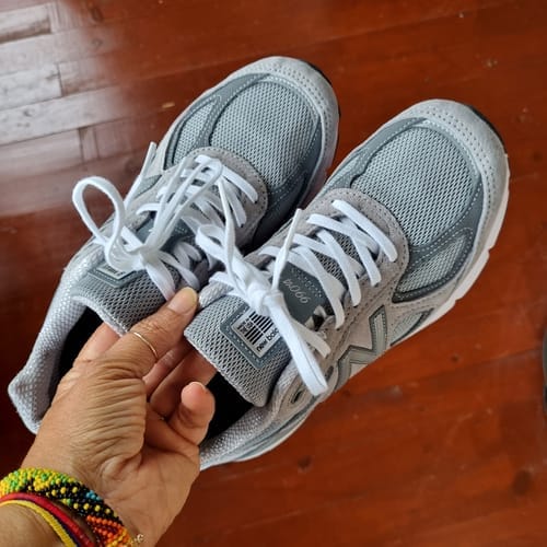 Customer photo review of New Balance Made in USA 990v4 Core Grey with Silver U990GR4