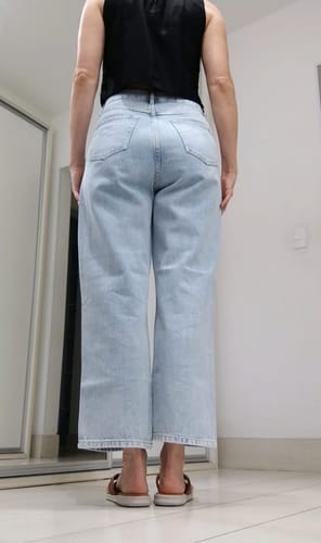 Gabriela S. review of Calça Jeans Reta Araçá Azul Claro image 1 out of 4