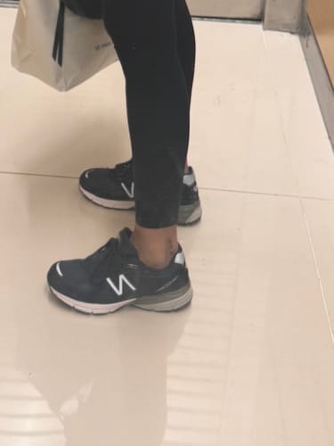 Customer photo review of New Balance Made in USA 990v4 Navy U990NV4