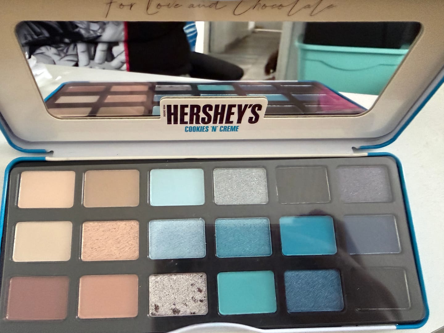 Customer photo review of Paleta de Sombras 18 tonos "Cookies & Cream"
