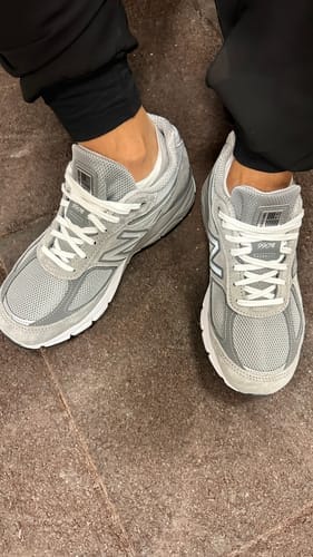 Customer photo review of New Balance Made in USA 990v4 Core Grey with Silver U990GR4