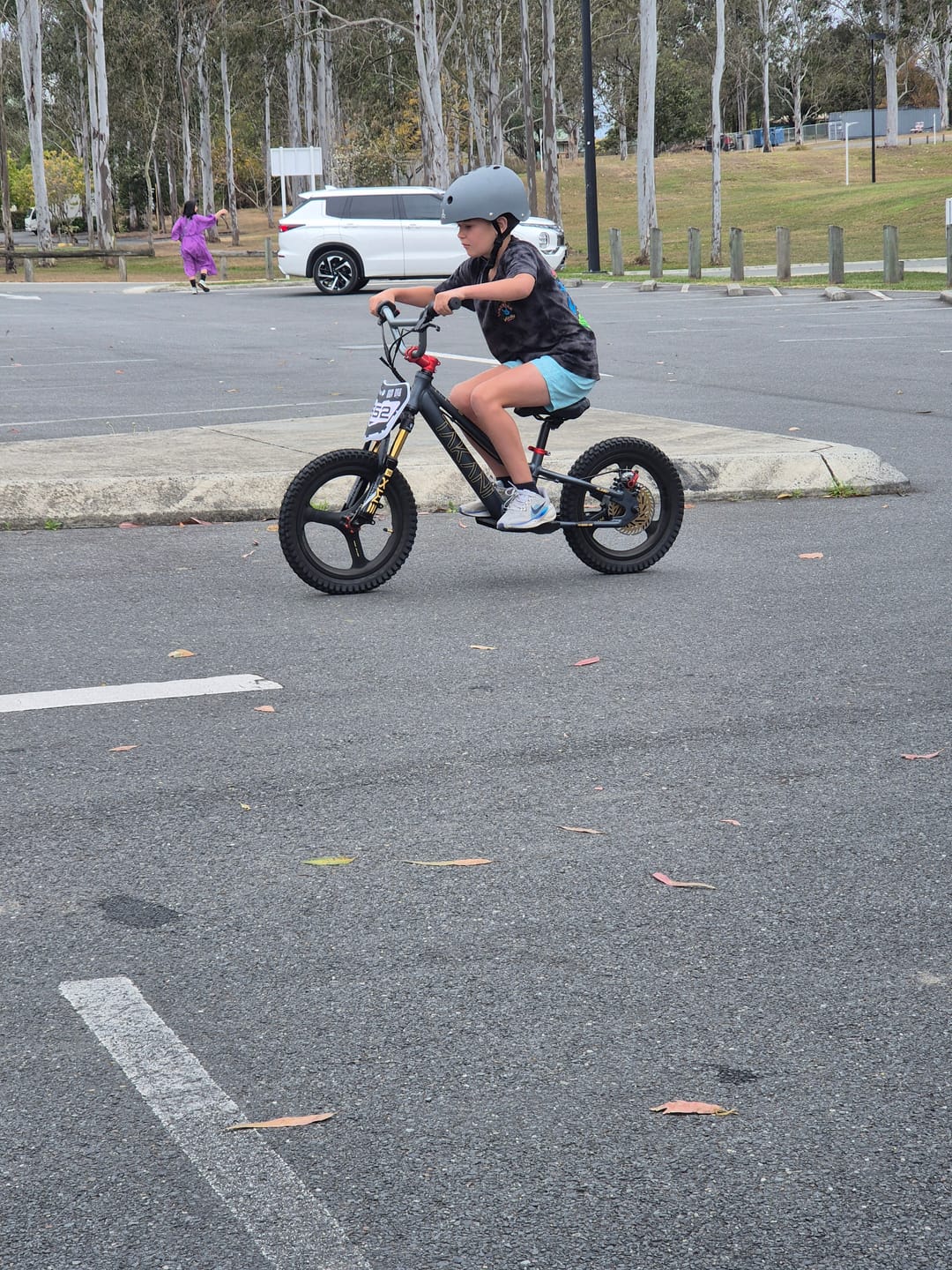 Customer photo review of 350W TAKANI  Electric Balance Bike 16'' - TK1652-RS Matte Charcoal