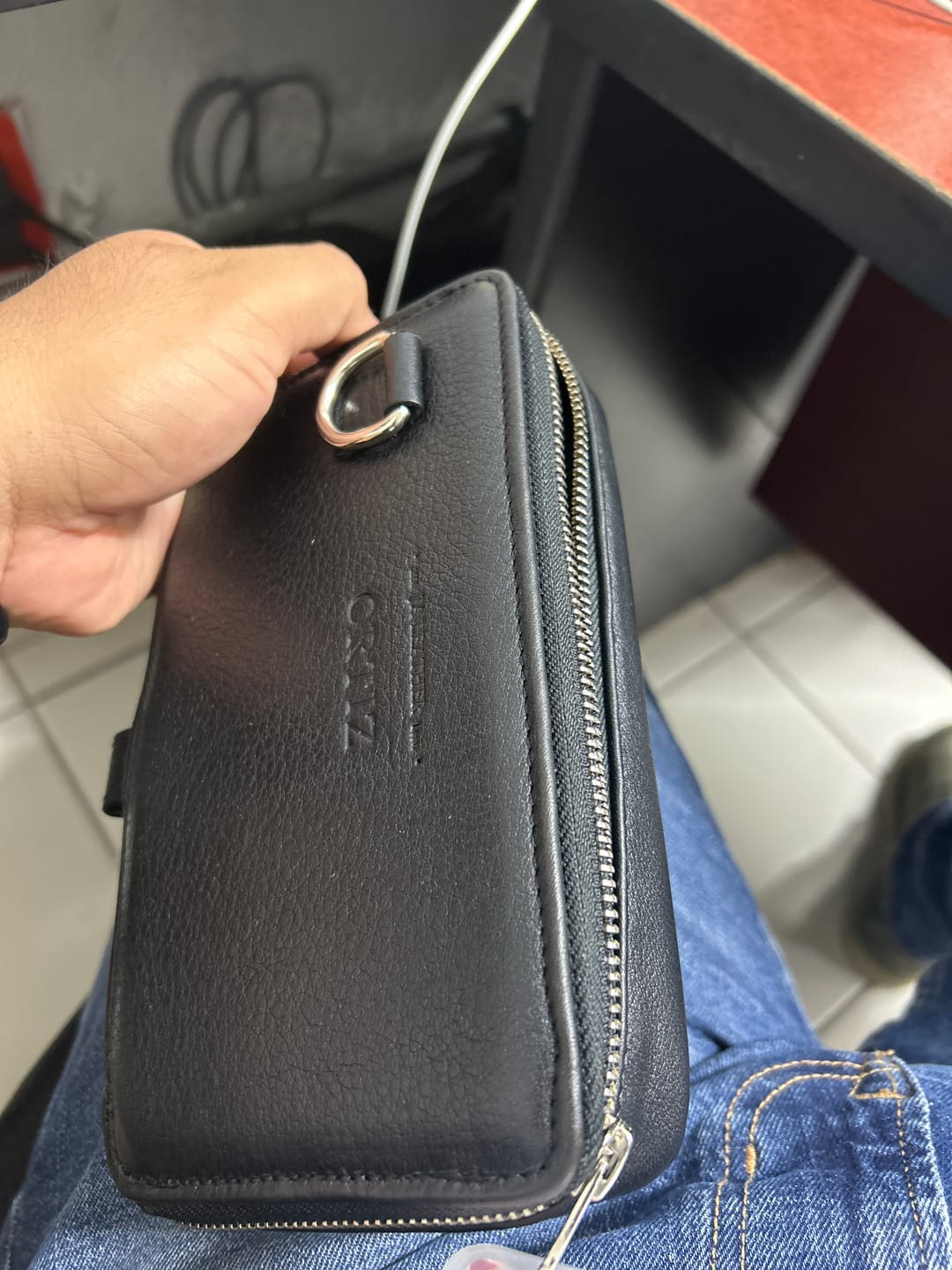 Customer photo review of Bandolera Santiago 2 Negra