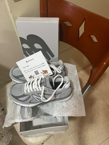 Customer photo review of New Balance Made in USA 990v4 Core Grey with Silver U990GR4