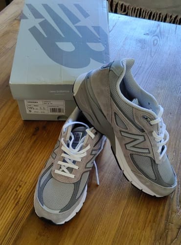 Customer photo review of New Balance Made in USA 990v4 Core Grey with Silver U990GR4