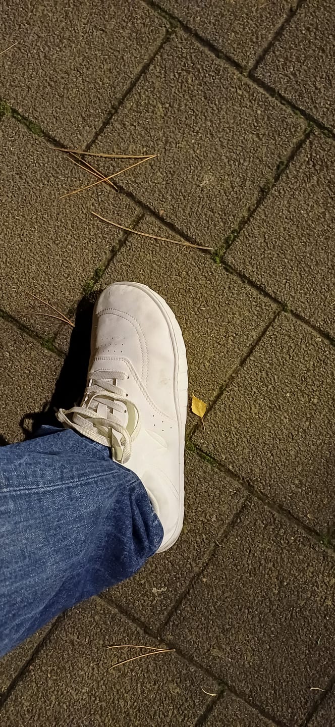 Customer photo review of Vaistoa Katu 2 | Barefoot Sneakers