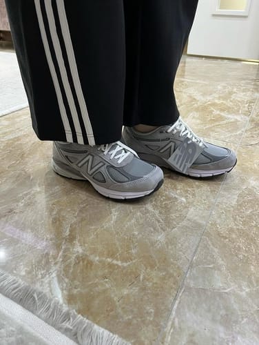 Customer photo review of New Balance Made in USA 990v4 Core Grey with Silver U990GR4