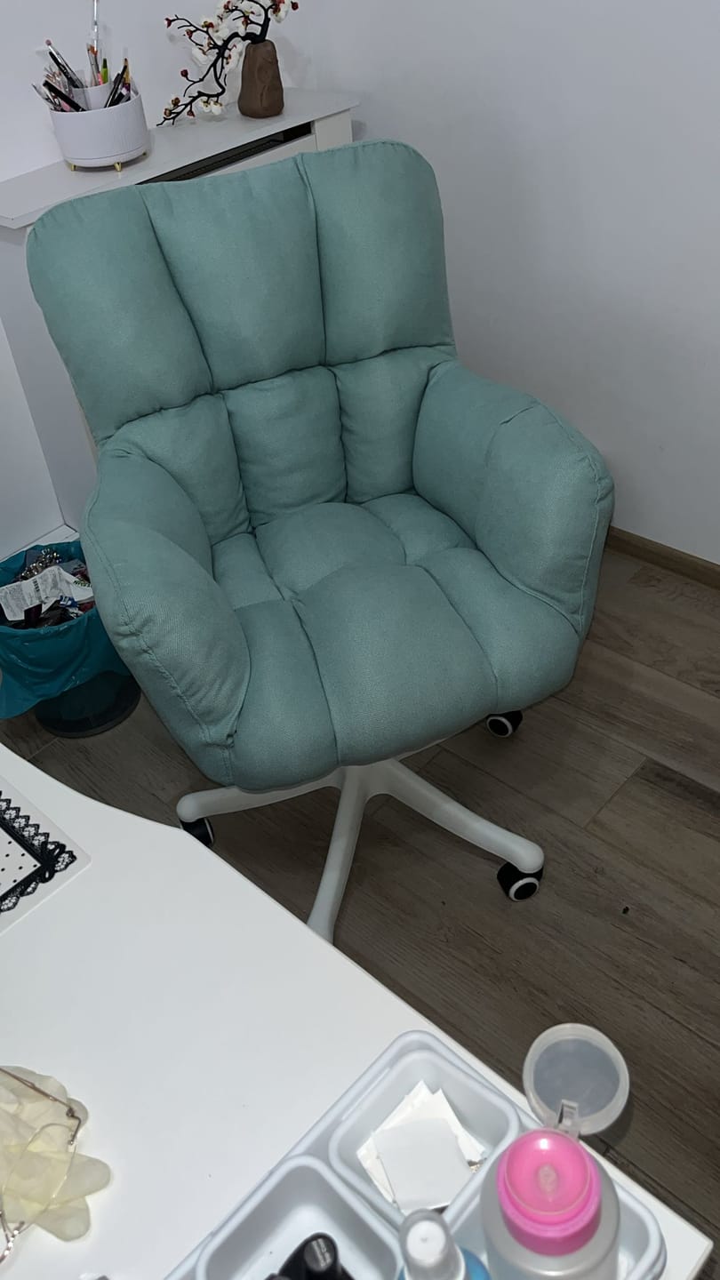 Customer photo review of Scaun birou LOREL, verde menta, stofa clasica, 64x67x90/99 cm