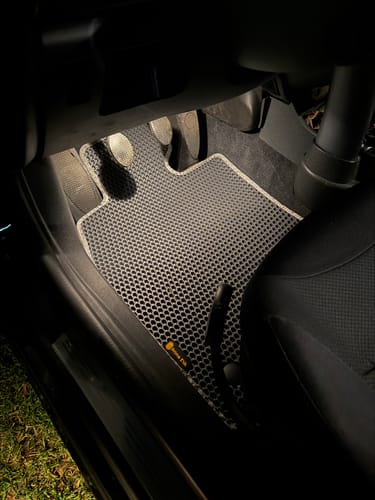 Customer photo review of Dywaniki samochodowe na zamówienie - Przód i tył