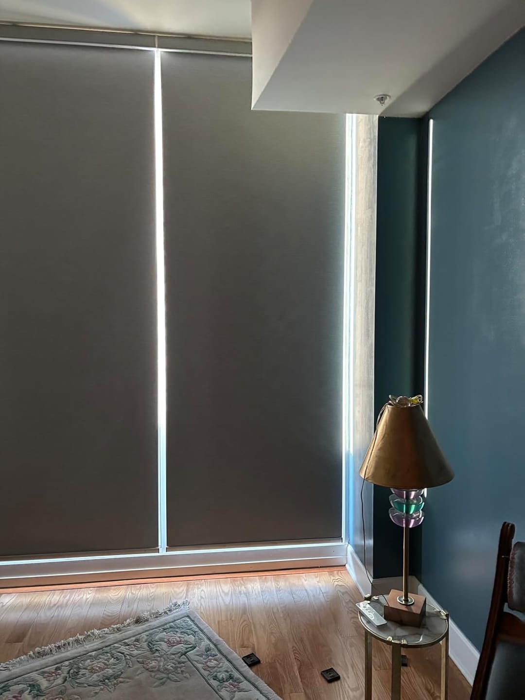 Customer photo review of Bringnox Motorized Roller Shades 100% Blackout Baltimore