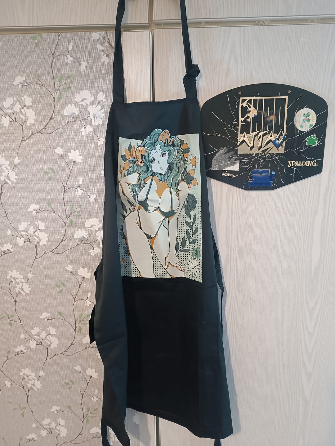 Customer photo review of Kitchen Black Apron