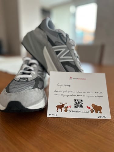 Customer photo review of New Balance 990v6 Grey Junior GC990GL6