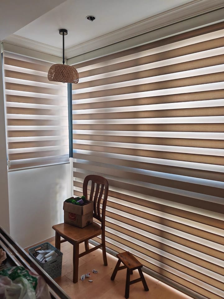 Customer photo review of Bringnox Motorized Zebra Roller Blinds 100% Blackout