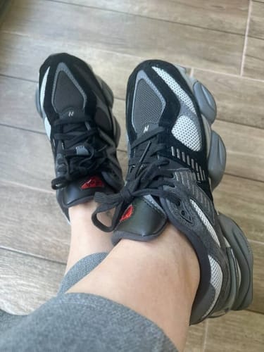 Customer photo review of New Balance 9060 Black with Castlerock and Rain Cloud U9060BLK