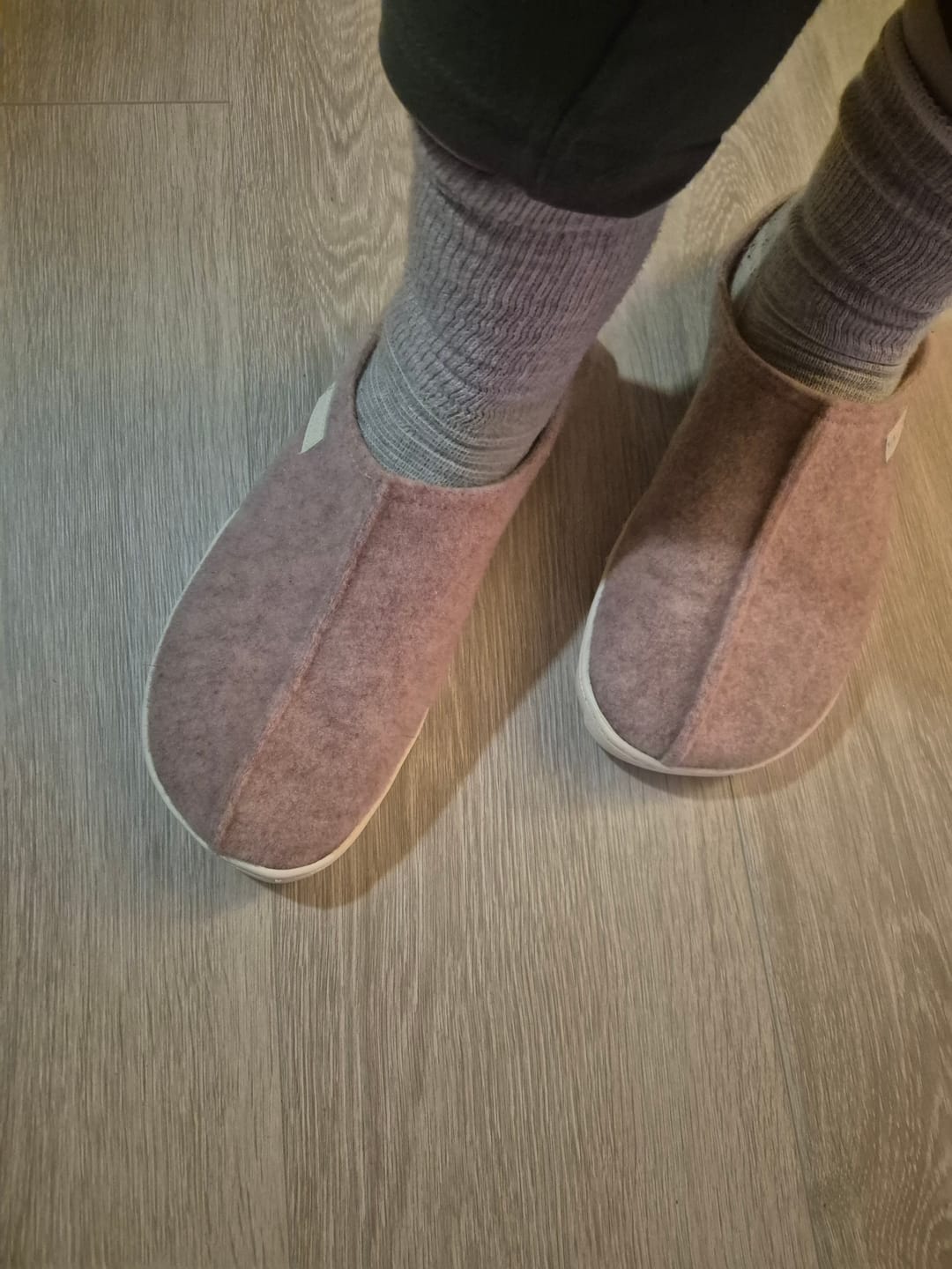 Customer photo review of Vaistoa Toive | Felt Barefoot Slippers