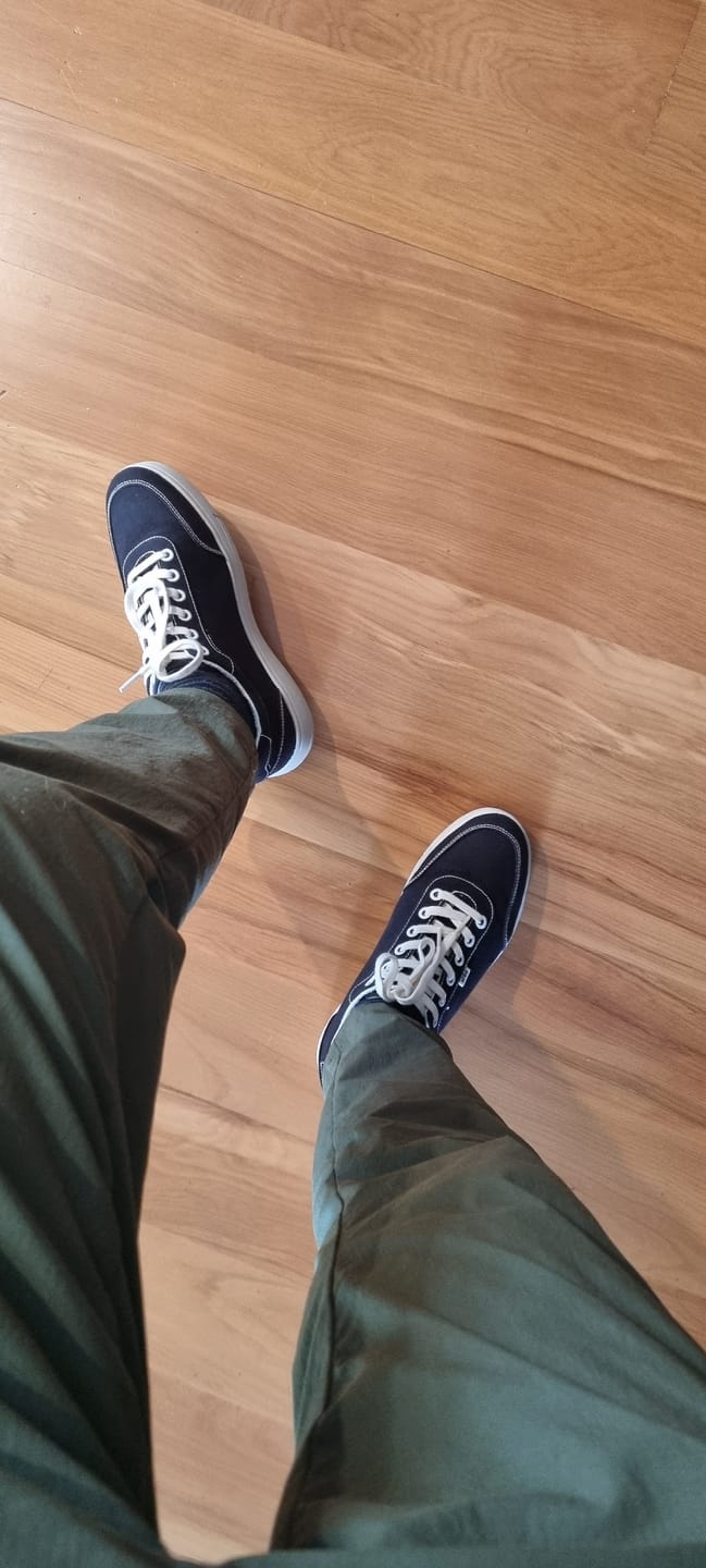 Customer photo review of Men's Ghost Sneaker