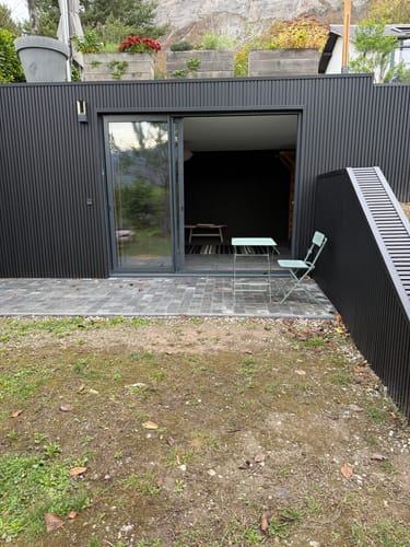 Customer photo review of Cornière Panneau Bois Extérieur Noir 290CM | Façade | Jardin | Texture 3D