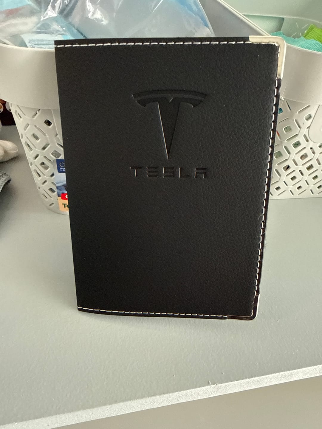 Customer photo review of Porte Carte Grise Tesla