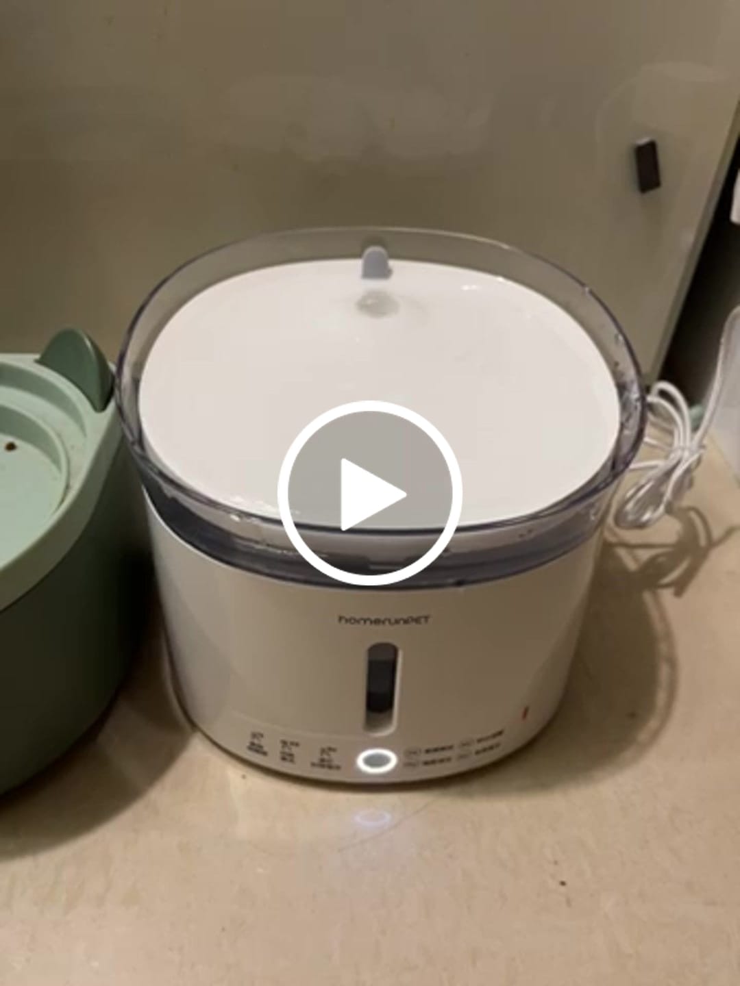 Customer video review of 霍曼三代寵物飲水機