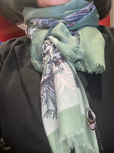 Customer photo review of EXOTIC PARADISE CASHMERE SCARF 200 CM EMERALD GREEN MIX COLORFUL CASHMERE