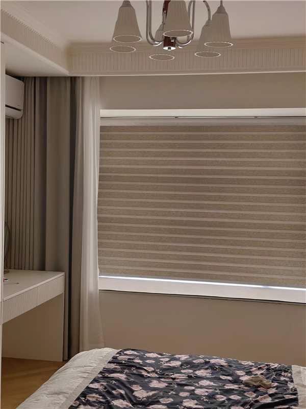 Customer photo review of Bringnox Motorized Zebra Roller Blinds 100% Blackout