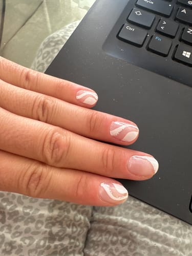 Customer photo review of Ondas Blancas | Stickers de Esmalte