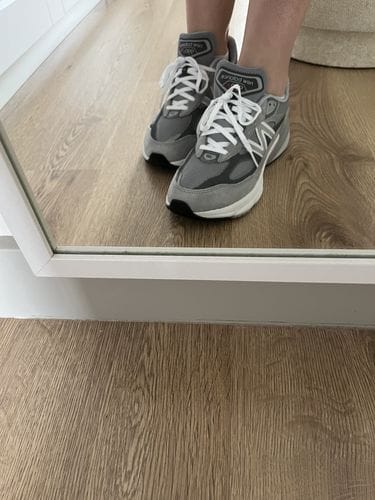 Customer photo review of New Balance 990v6 Grey Junior GC990GL6