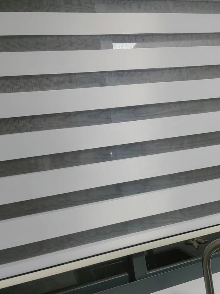 Customer photo review of Bringnox Motorized Zebra Roller Blinds 100% Blackout