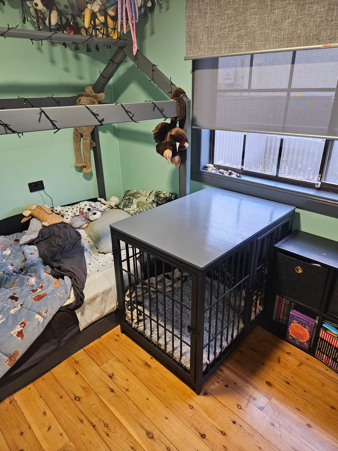 Customer photo review of Kangaroo Dog Crate Mat