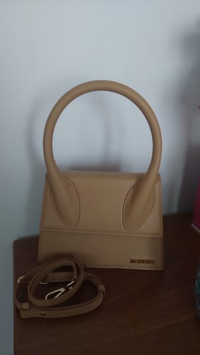 Customer photo review of Jacquemus Le Chouchou 'Le Grand Chiquito' Bag Camel