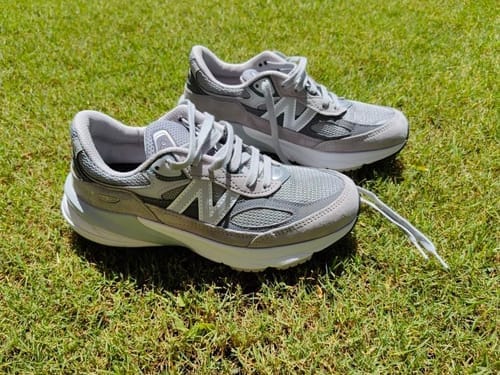 Customer photo review of New Balance Made in USA 990v4 Core Grey with Silver U990GR4