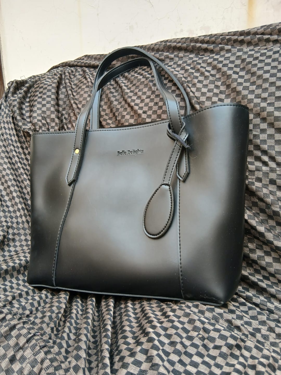 Customer photo review of Black Belle The Tote Bag