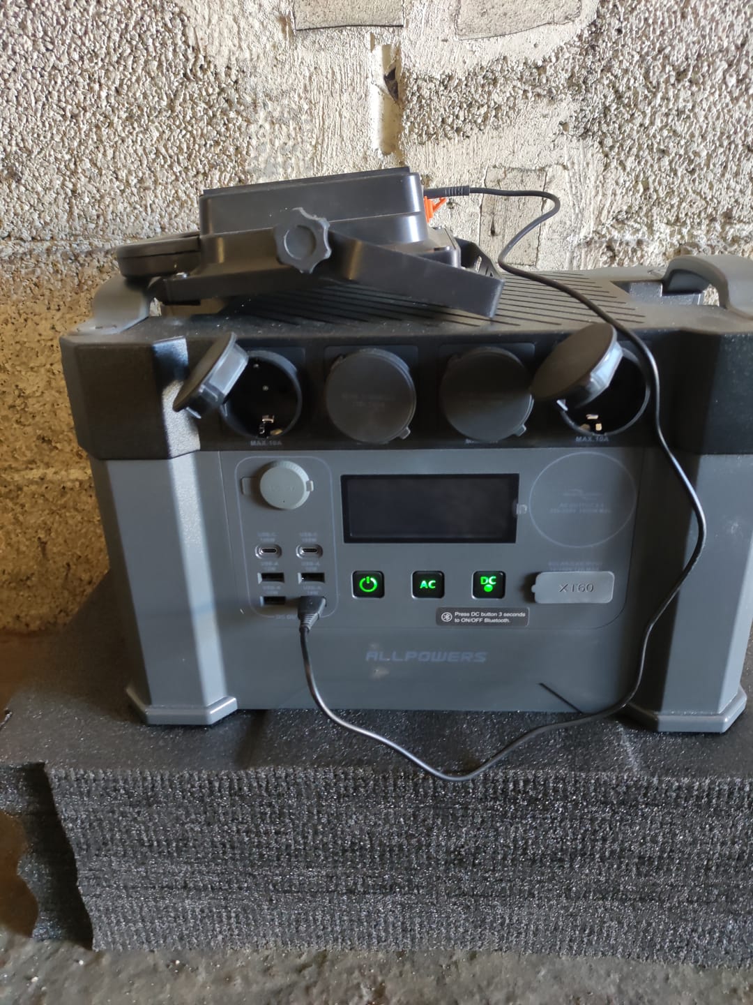 Customer photo review of ALLPOWERS 2400W Générateur Solaire S2000 Pro avec PV 200W