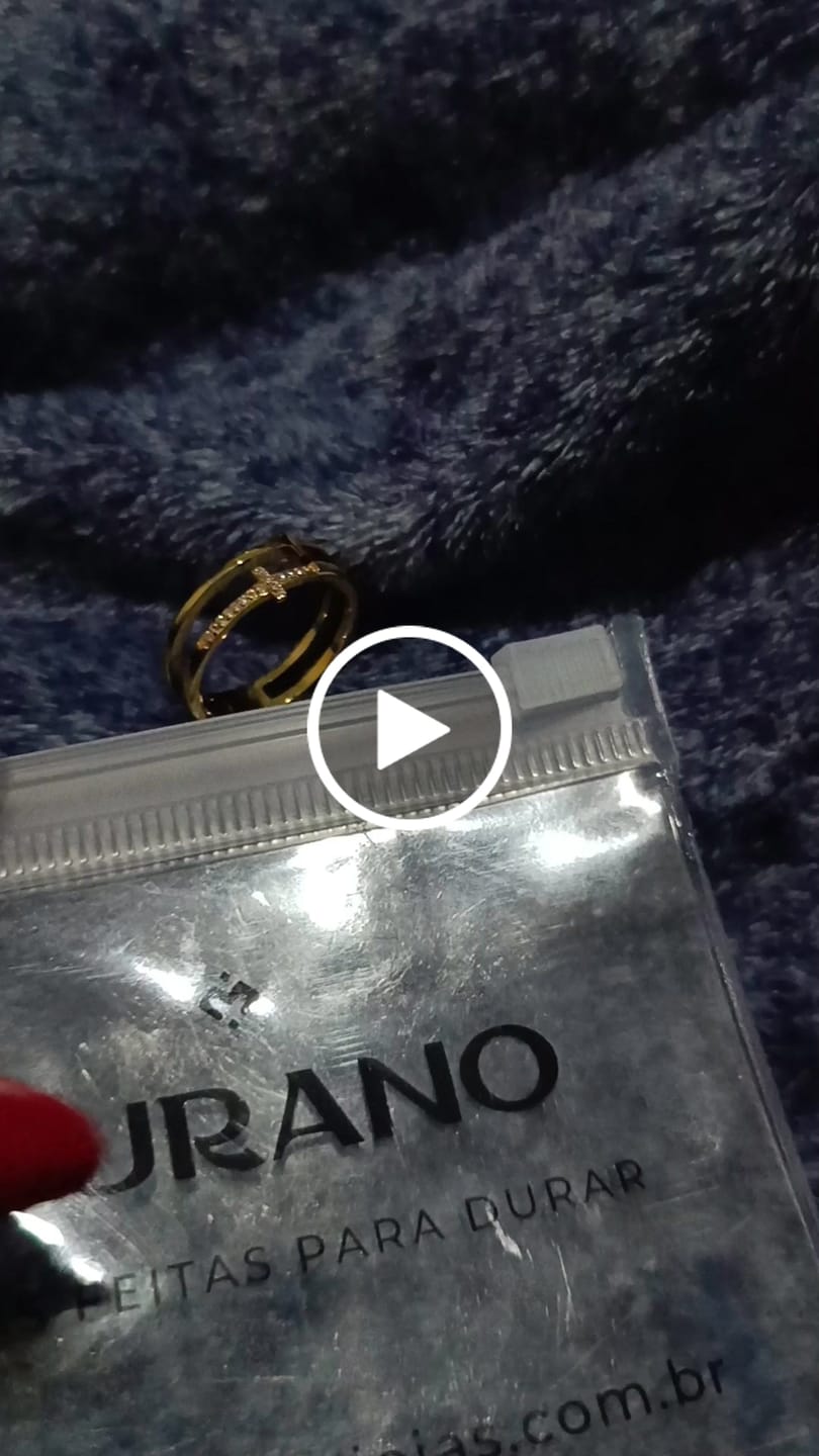 Customer video review of Anel Cruz Banhado em Ouro 18k