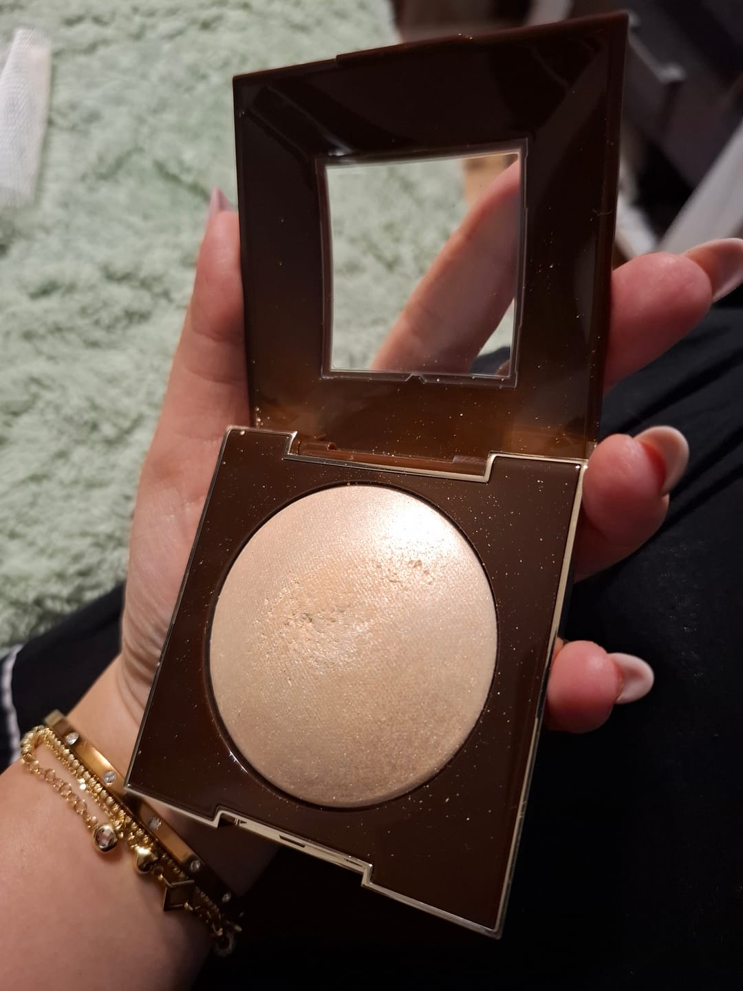 Customer photo review of Iluminator pudra cu textura ultrafina