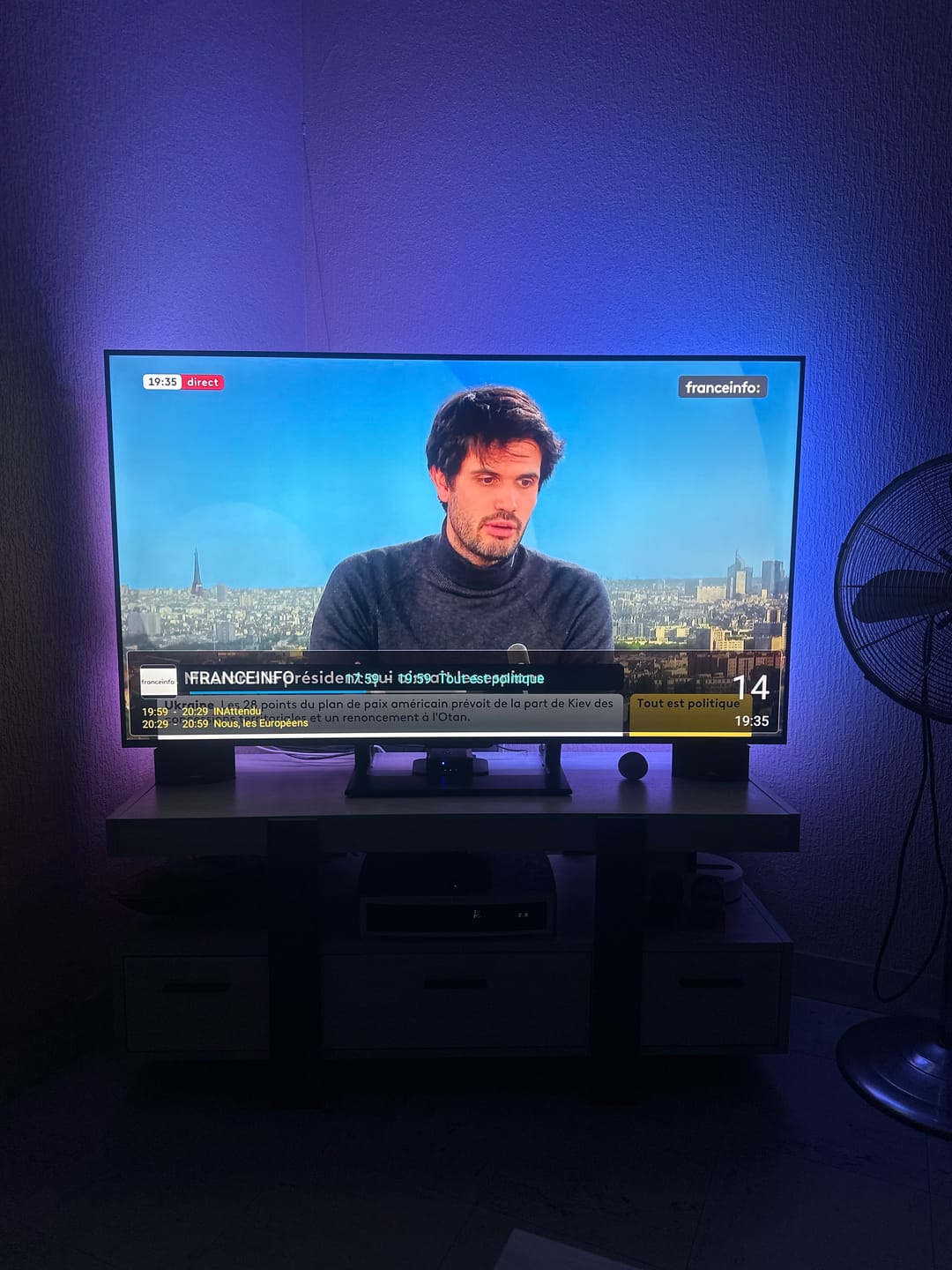Customer photo review of Rétroéclairage Sync Box HDMI 2.0