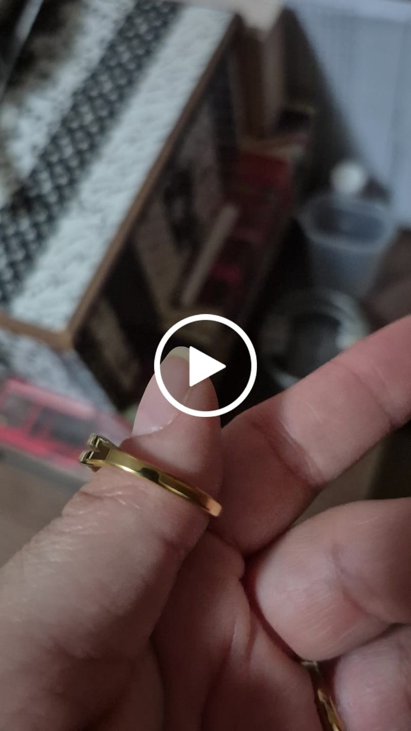 Customer video review of Anel Duplo Camada Banhado em Ouro 18k