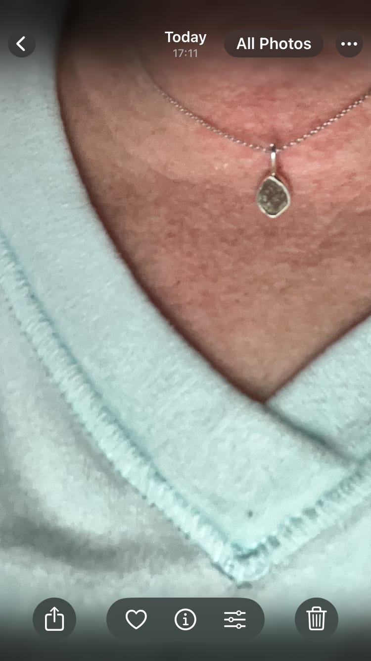 Customer photo review of Moldavite - Mini necklace pendant