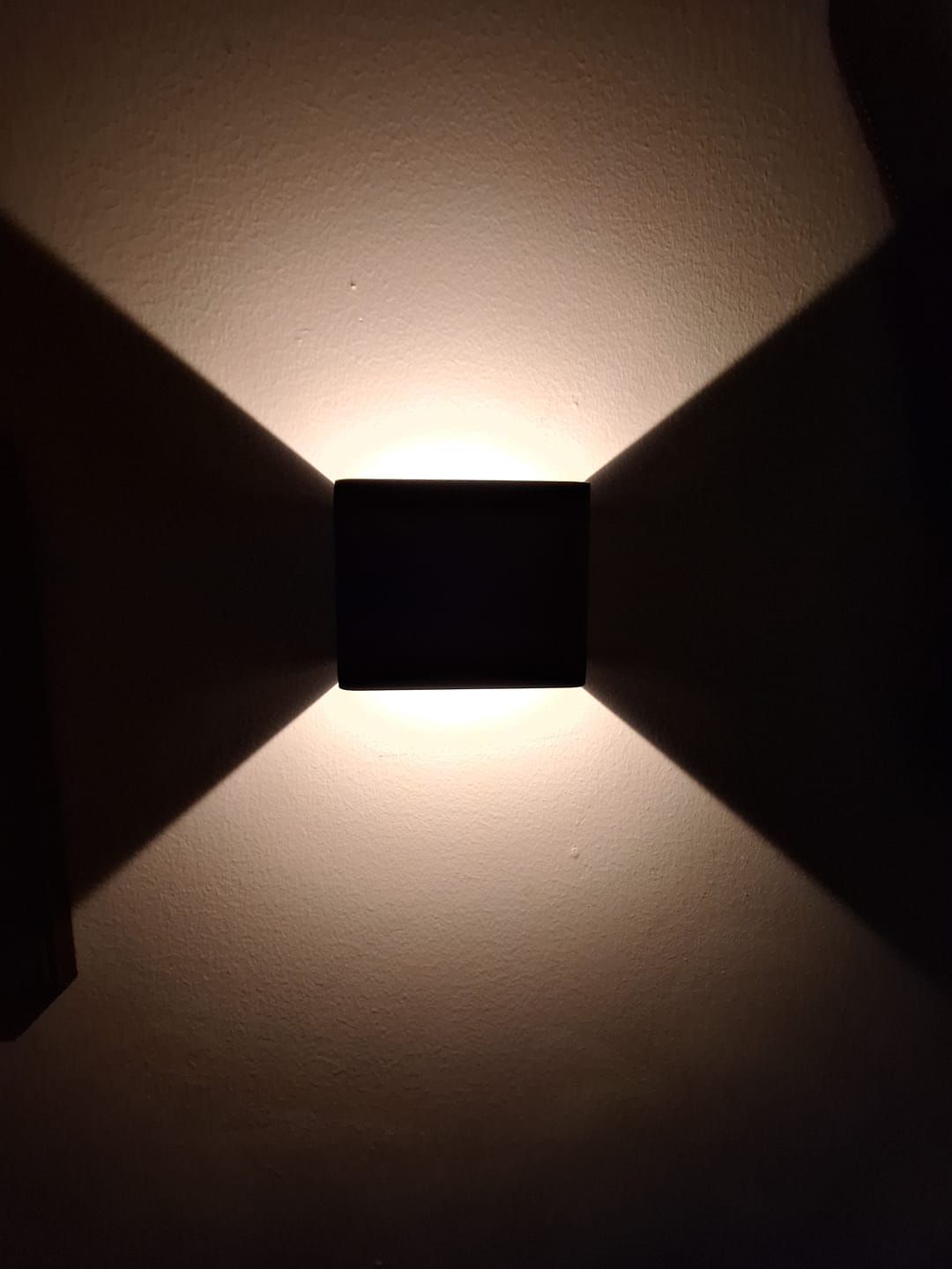 Customer photo review of CUBE™ Wall lamp | Rechareable