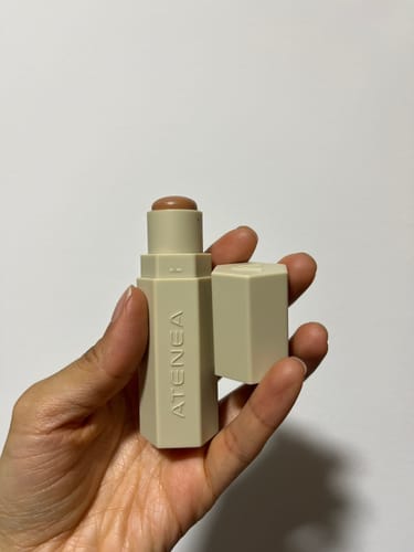 Customer photo review of BRONZER CREMOSO EN BARRA COLLECTION
