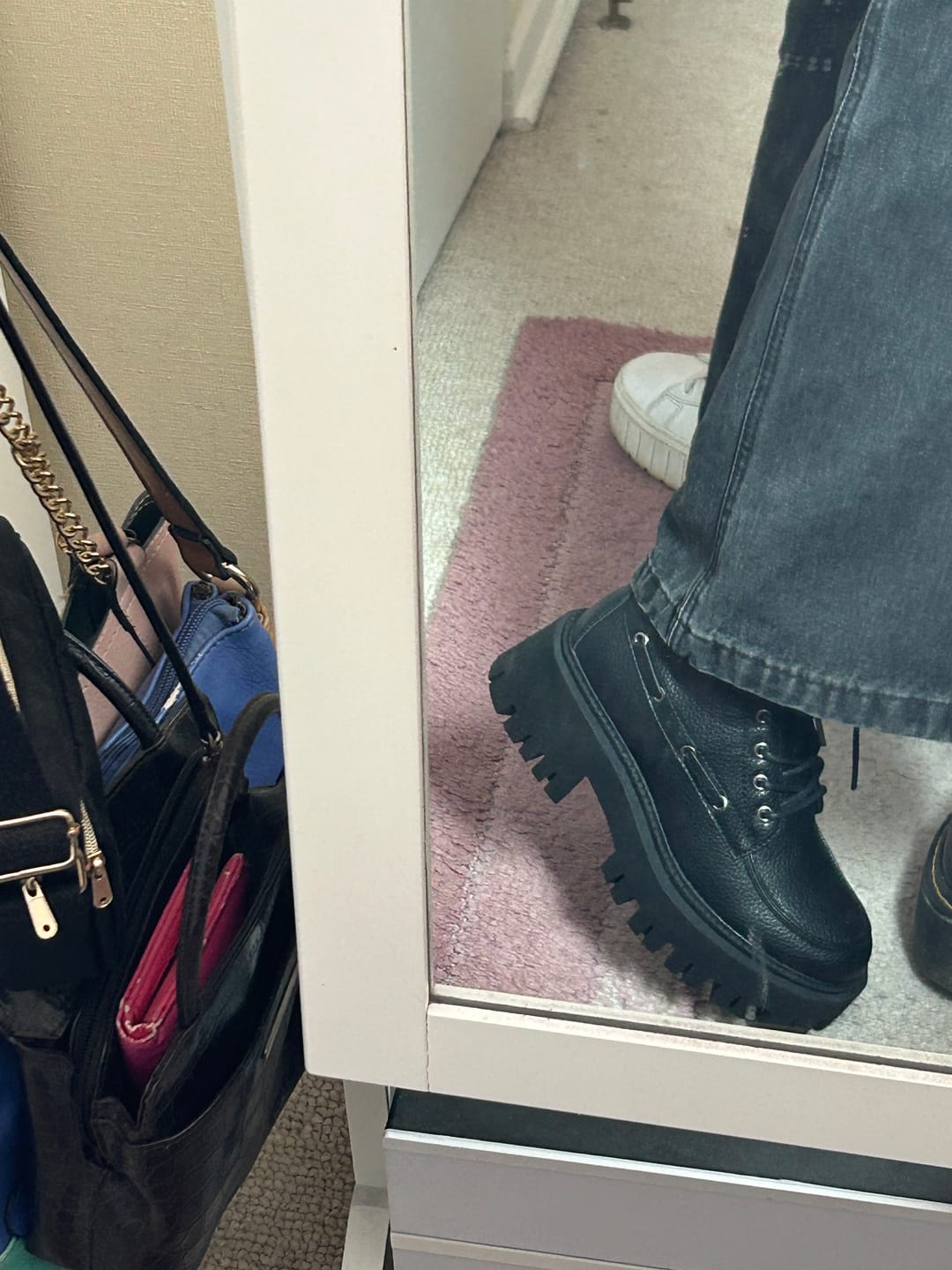 Customer photo review of Botin Plataforma Negro Mujer 23507