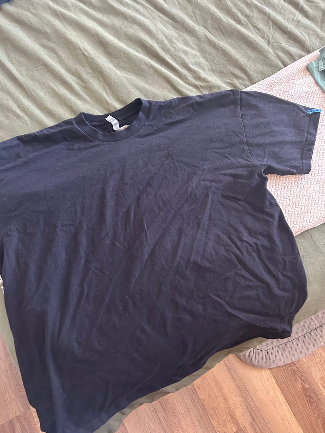 Customer photo review of 80Eighty® Fubsy 2.0 Shirt