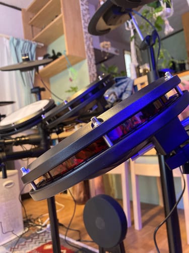 考司 清. review of Donner DDA-20 ミニ電子ドラムアンプ 黒 image 1 out of 1