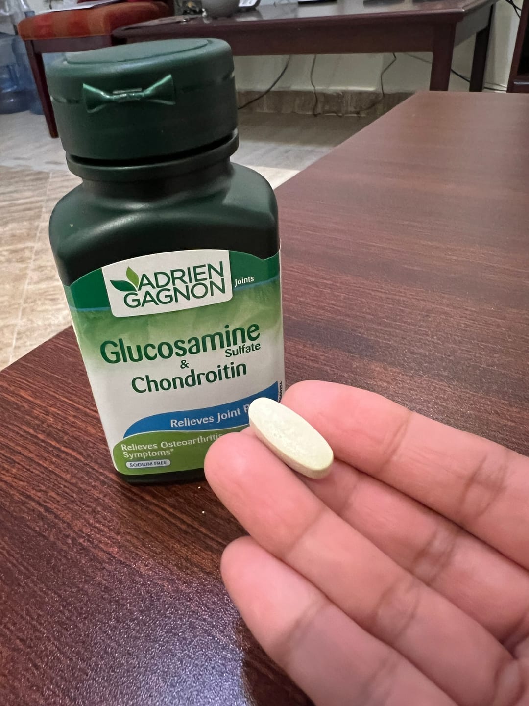 Customer photo review of Adrien Gagnon  Glucosamine 500mg Chondroitin Sulfate 400mg Tab 30s