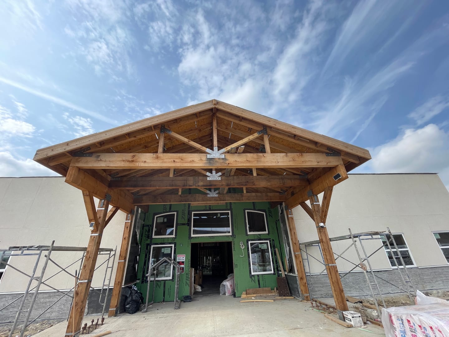 Customer photo review of 4 inch truss plate set for 6 inch beams - King post with diagonals - overhang ends - square