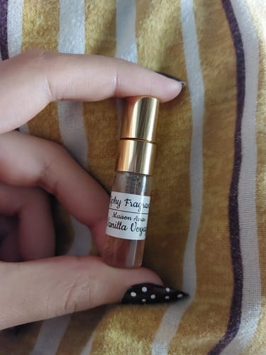 Customer photo review of Maison Asrar Vanilla Voyage 3 ml Probe